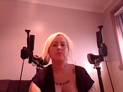 Snapshot of mollymay69 chatting on 02-07-26, 07:34 mollymay69 online show from 02-07-26, 07:34