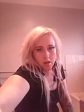 Snapshot of mollymay69 chatting on 02-22-26, 04:57 mollymay69 online show from 02-22-26, 04:57