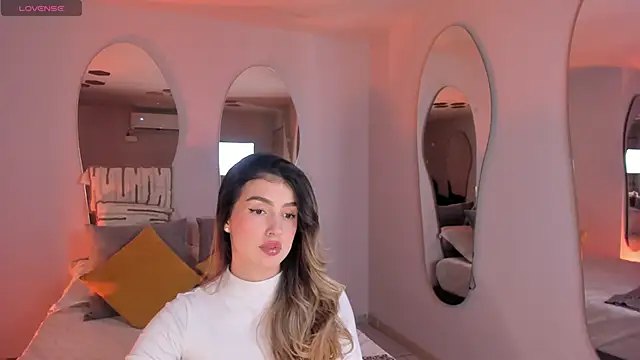 Snapshot of PaulinaSantos_ chatting on 09-10-25, 07:03 PaulinaSantos online show from 09-10-25, 07:03