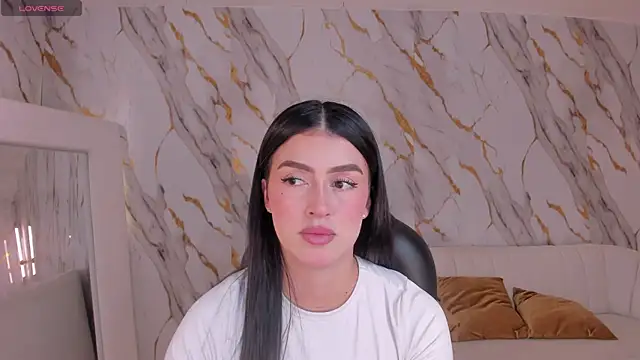 Snapshot of PaulinaSantos_ chatting on 09-28-25, 05:07 PaulinaSantos online show from 09-28-25, 05:07