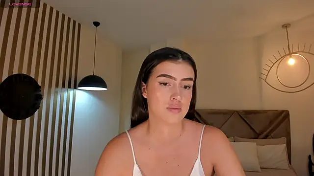 Snapshot of PaulinaSantos_ chatting on 04-28-26, 06:24 PaulinaSantos online show from 04-28-26, 06:24