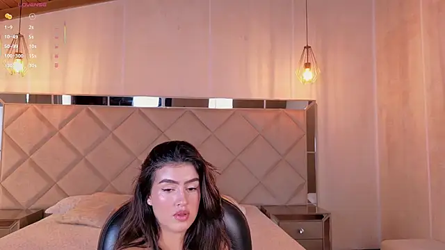 Snapshot of PaulinaSantos_ chatting on 05-17-26, 05:53 PaulinaSantos online show from 05-17-26, 05:53