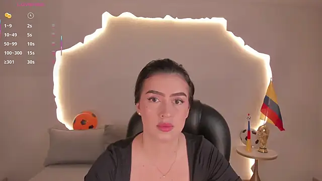 Snapshot of PaulinaSantos_ chatting on 06-21-26, 05:48 PaulinaSantos online show from 06-21-26, 05:48