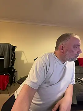 LondonTeffy online show from 03-18-25, 10:04