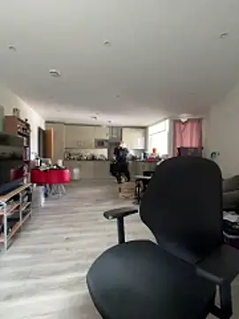 LondonTeffy online show from 04-16-26, 10:38