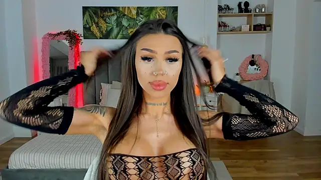 Fancy Jenn online show from 10-06-25, 06:49