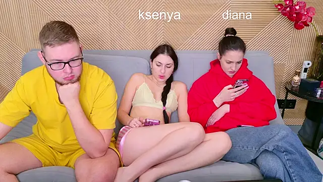 Ksenny online show from 03-26-26, 05:35