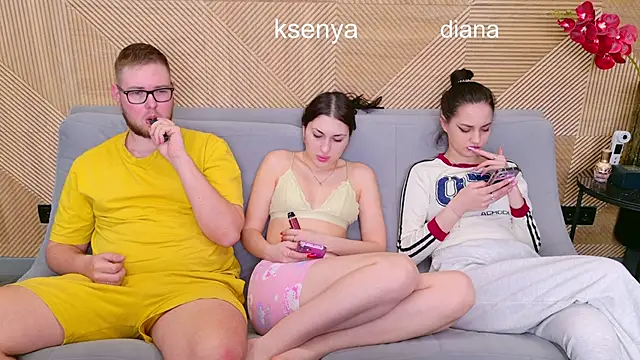 Ksenny online show from 03-30-26, 04:57