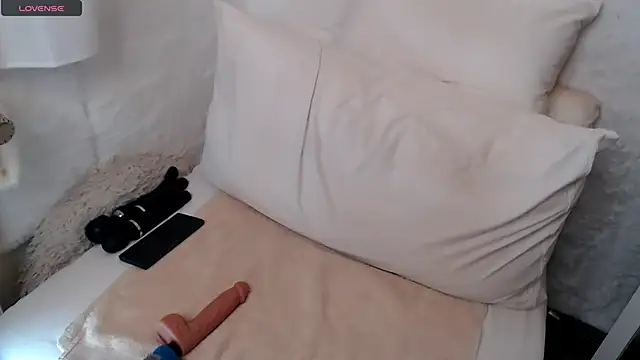 Julia-Sugar online show from 01-28-25, 04:52