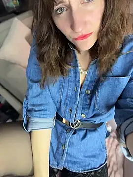 victoirenextdoor online show from 04-12-26, 03:50