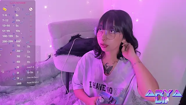 arysUwU online show from 04-11-26, 03:44