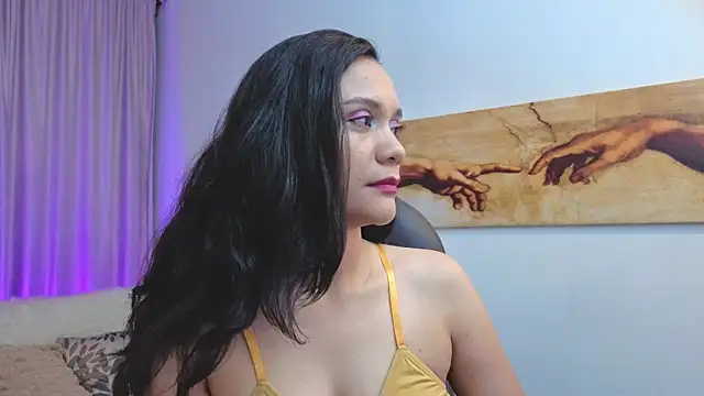 Snapshot of mariiana_murillo01 chatting on 06-20-26, 03:53 mariiana murillo01 online show from 06-20-26, 03:53