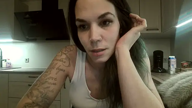 Lady Knaller online show from 12-20-25, 09:22