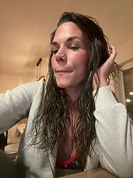 Lady Knaller online show from 04-17-26, 07:17