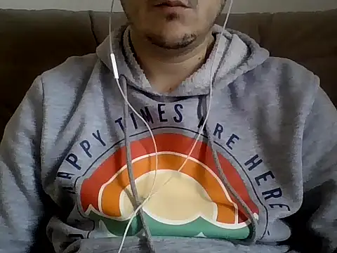 Snapshot of ShiitakeBR chatting on 12-04-24, 05:11 ShiitakeBR online show from 12-04-24, 05:11