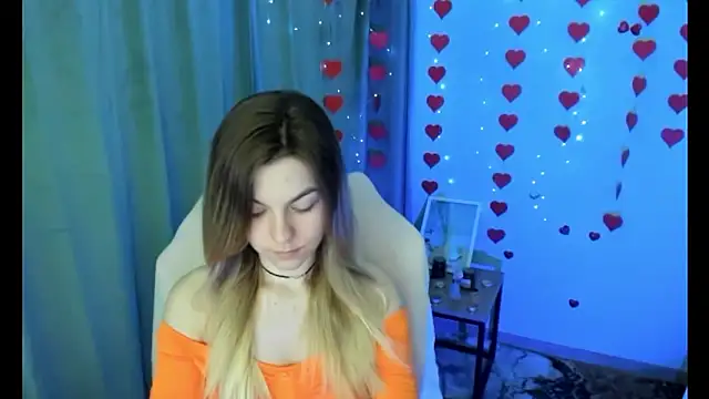 Sweet me  online show from 03-18-26, 07:11