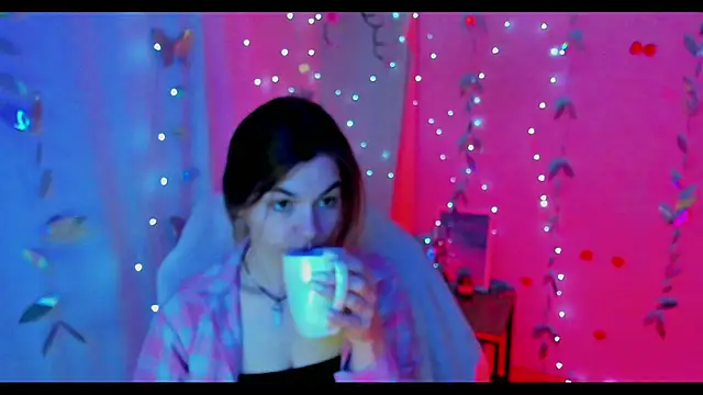 Sweet me  online show from 06-16-26, 06:05