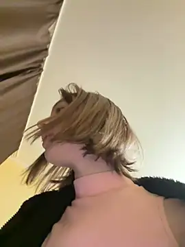 Crayzy Luv online show from 02-04-25, 07:44