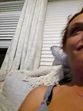 Snapshot of Dixiefaye_Pika chatting on 02-06-25, 04:42 Dixiefaye Pika online show from 02-06-25, 04:42