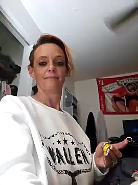 Snapshot of Dixiefaye_Pika chatting on 02-25-25, 06:03 Dixiefaye Pika online show from 02-25-25, 06:03