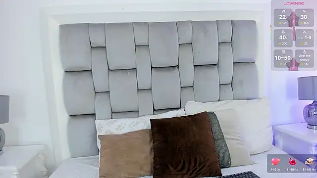 Valerith Vega  online show from 09-26-25, 12:09