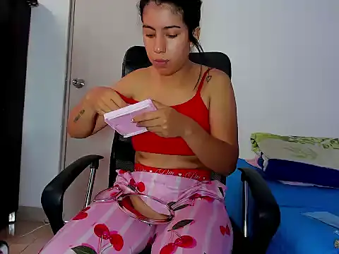 skinnyanai2 online show from 01-06-26, 03:16