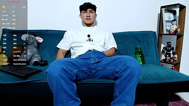 Snapshot of jacques_cardiet chatting on 02-20-26, 01:55 jacques cardiet online show from 02-20-26, 01:55