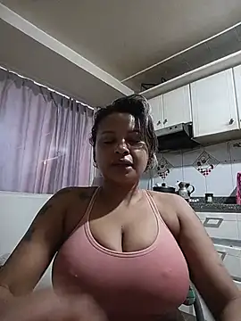 Snapshot of Dominik_girl chatting on 05-19-26, 07:09 Dominik girl online show from 05-19-26, 07:09