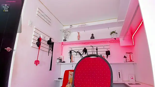 Alejandra Dunn online show from 01-30-25, 05:39