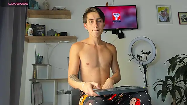 manucute 23  online show from 11-24-25, 03:23