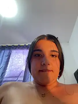 Snapshot of Magic-Smilee chatting on 01-27-25, 09:11 Magic-Smilee online show from 01-27-25, 09:11