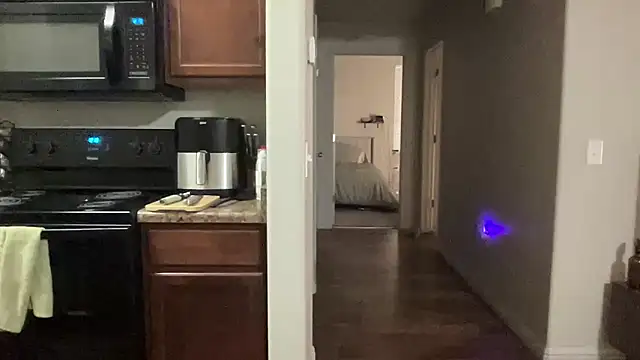 NatalieKneals online show from 01-04-25, 07:13