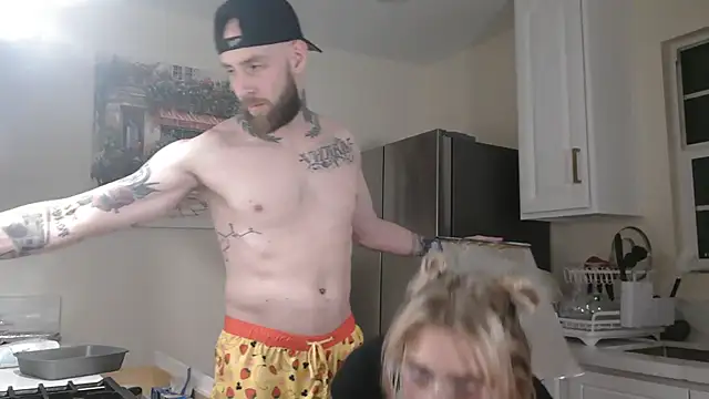 NatalieKneals online show from 11-13-25, 05:06