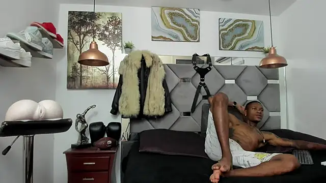 Snapshot of KING_FIT chatting on 01-28-25, 08:15 KING FIT online show from 01-28-25, 08:15