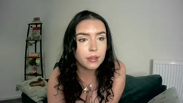 Snapshot of FckableAngel chatting on 06-09-26, 12:17 FckableAngel online show from 06-09-26, 12:17