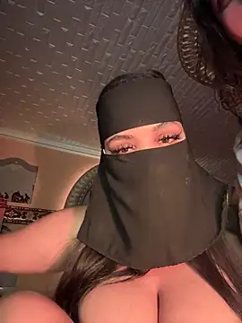 Snapshot of ORLA86 chatting on 09-24-25, 09:29 ORLA86 online show from 09-24-25, 09:29