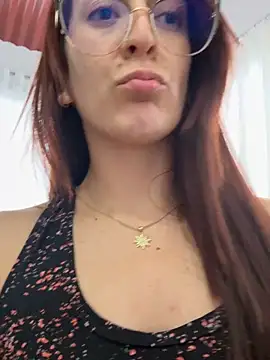 Snapshot of Buttyy_Cherry chatting on 01-06-26, 07:39 Buttyy Cherry online show from 01-06-26, 07:39