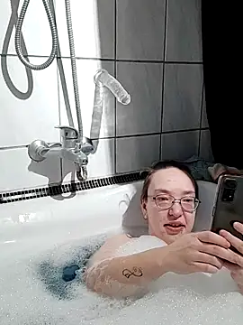 Snapshot of Isabella_Geney chatting on 02-21-26, 05:58 Isabella Geney online show from 02-21-26, 05:58