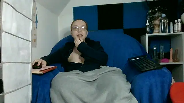 Snapshot of Isabella_Geney chatting on 03-31-26, 08:53 Isabella Geney online show from 03-31-26, 08:53