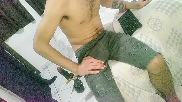 UncutToyBoy23cm online show from 11-03-25, 04:30