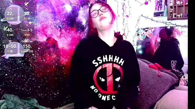 EverlyEster online show from 01-16-25, 04:07