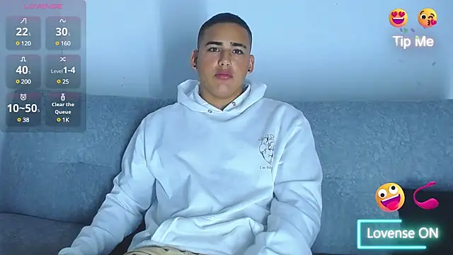 Latino Junge online show from 01-06-25, 12:46