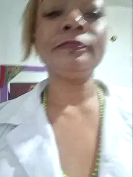 Snapshot of gatadeojosclaros chatting on 03-01-25, 03:38 gatadeojosclaros online show from 03-01-25, 03:38