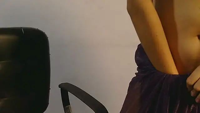 Snapshot of sexy_twisha chatting on 03-18-25, 03:20 sexy twisha online show from 03-18-25, 03:20