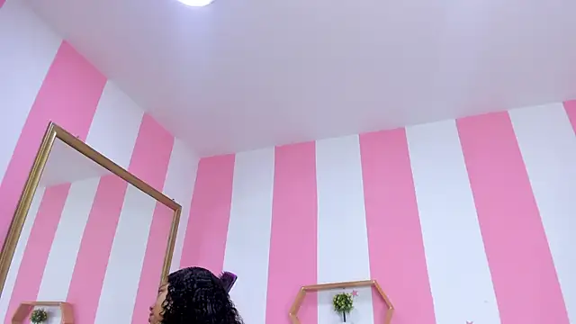 ISABELLA 020 online show from 02-21-26, 12:50