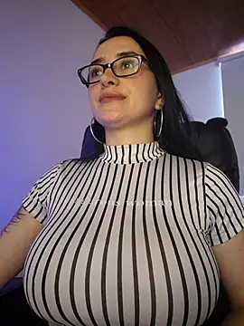 preetypeach online show from 04-01-26, 08:39