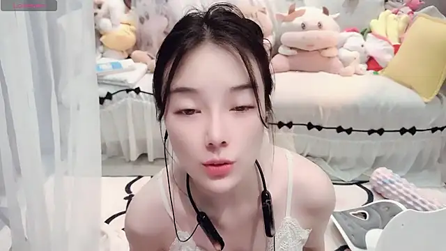 AKiKi711 online show from 05-13-26, 03:53