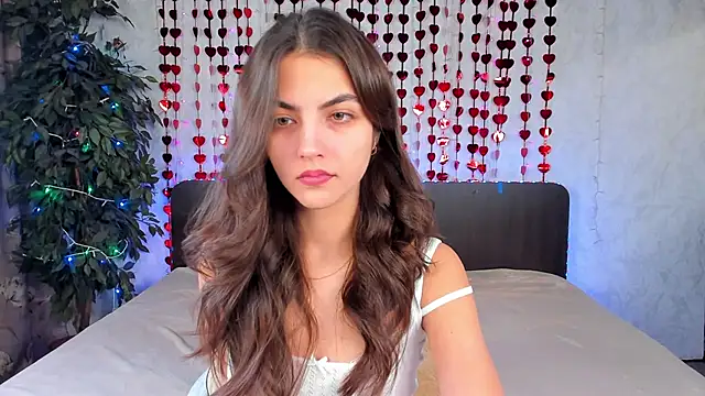 Milana Crystal  online show from 02-04-25, 08:13