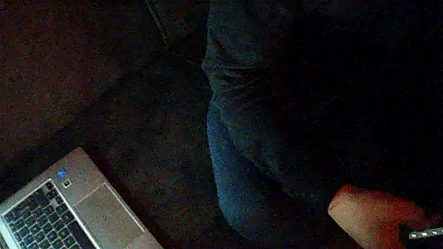 kiksnap-meistro5 online show from 04-03-26, 03:04