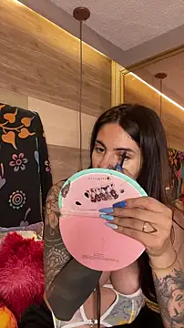 Cori Paige online show from 12-15-25, 10:25